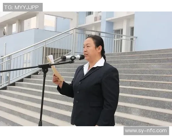 鲁港小学足球明星展现青春风采助力校园体育发展新篇章