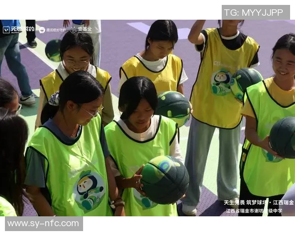 天下足球化茧成蝶音乐之旅探索激情与梦想的交响乐章